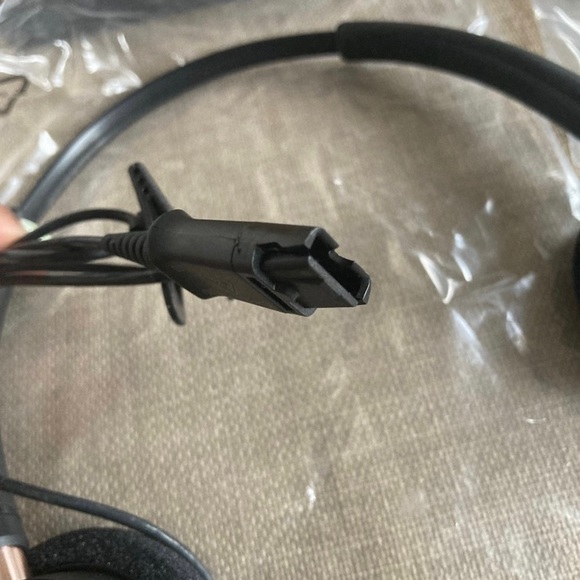 PLANTRONICS ENCORE PRO 520 HEADSET - Picture 8 of 11